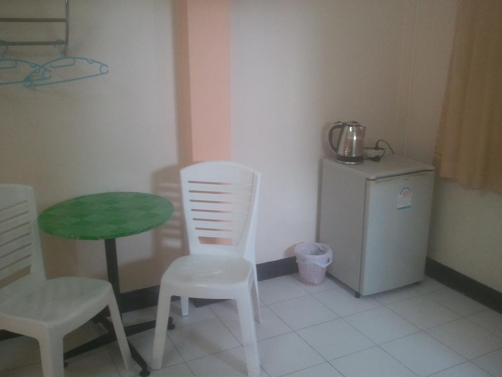 M & A Guesthouse Hua Hin Phòng bức ảnh